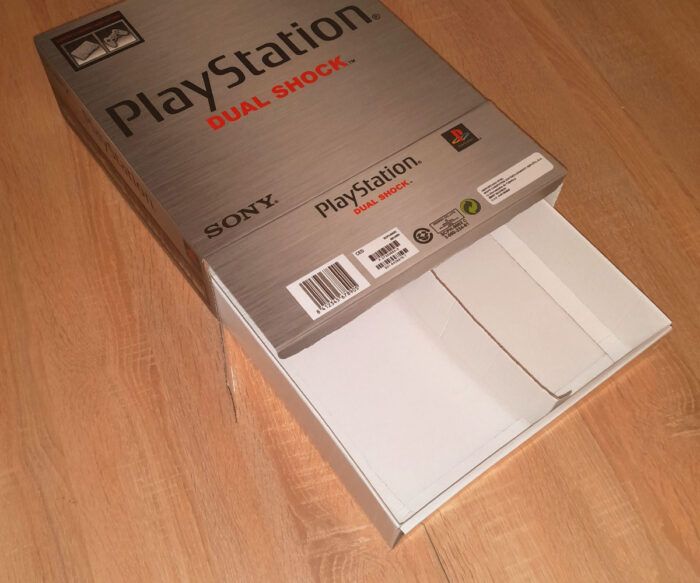 Caja consola PS1 9002c 4